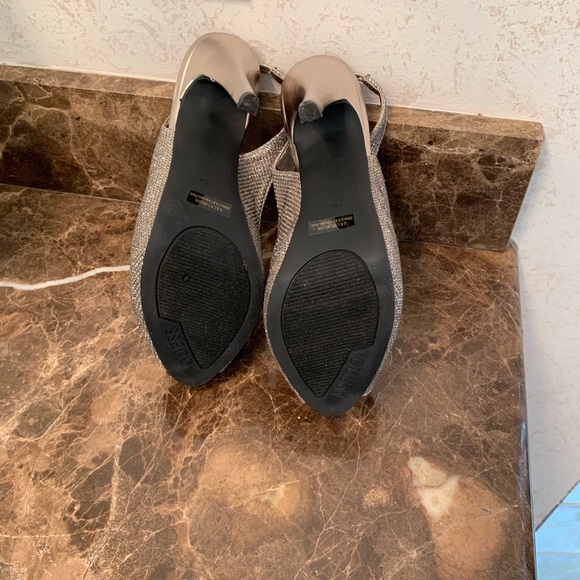 Guess Gold Sparkly Peep Toe Platform  Heels - Picture 8 of 8